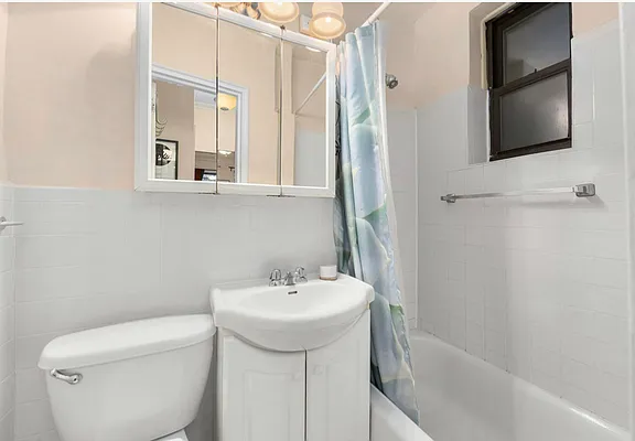 Rented by SERHANT. | media 11