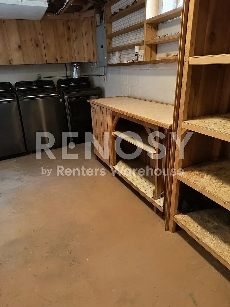 4BD/2BA Home in Richfield Available Now! — Photo 3