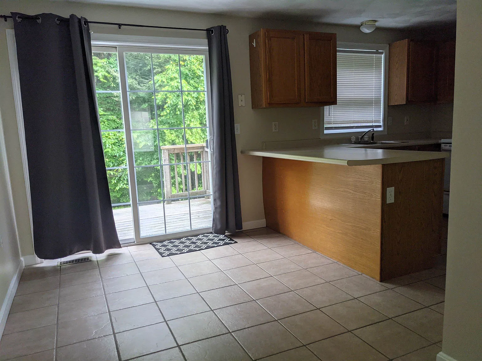 2 bed, 1.5 bath, 1200 sqft, $2,400 — Photo 4