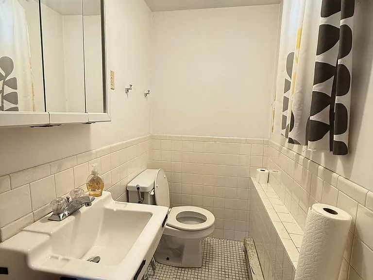 29 Washington Ave — Photo 10