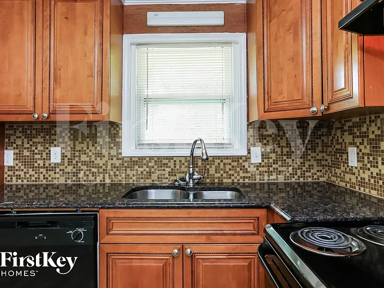 6326 Forest Haven Ln — Photo 8