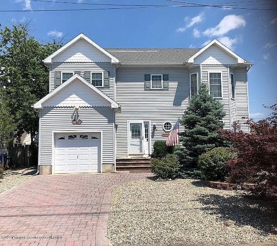 1st image of 3422 Bergen Ave
