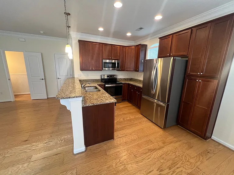 5501 Curtis Breathwaite Ln — Photo 2