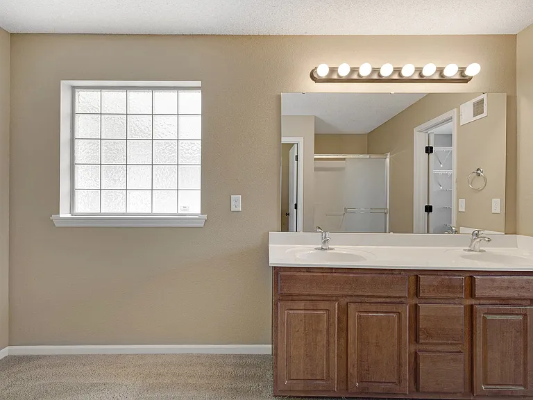 Bennington Park Townhomes — Photo 77