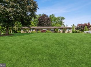 141 Chestnut Valley Dr, Doylestown, PA 18901