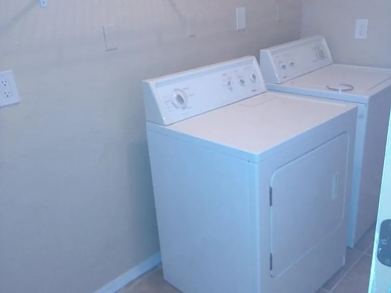 405 Oreja De Oro Dr SE — Photo 18
