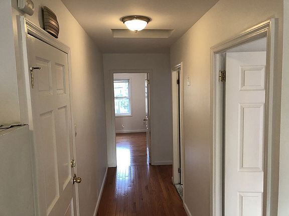 5th image of 2240 28th St