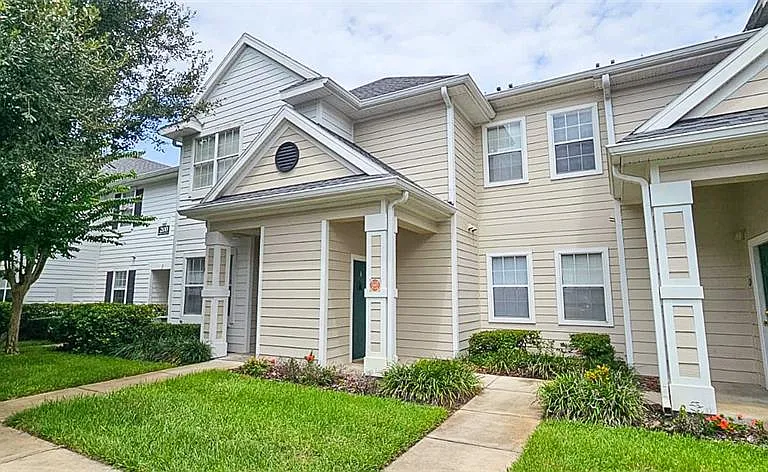 200 Southern Pecan Cir #203 — Photo 1