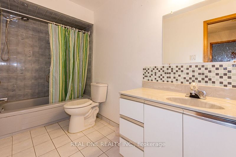 Toronto House for rent - 3 Bedrooms — photo 9
