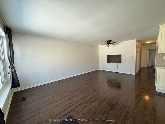 2nd image of 47 Davis Rd
