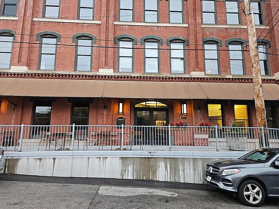 2nd image of 200 Main St APT 412