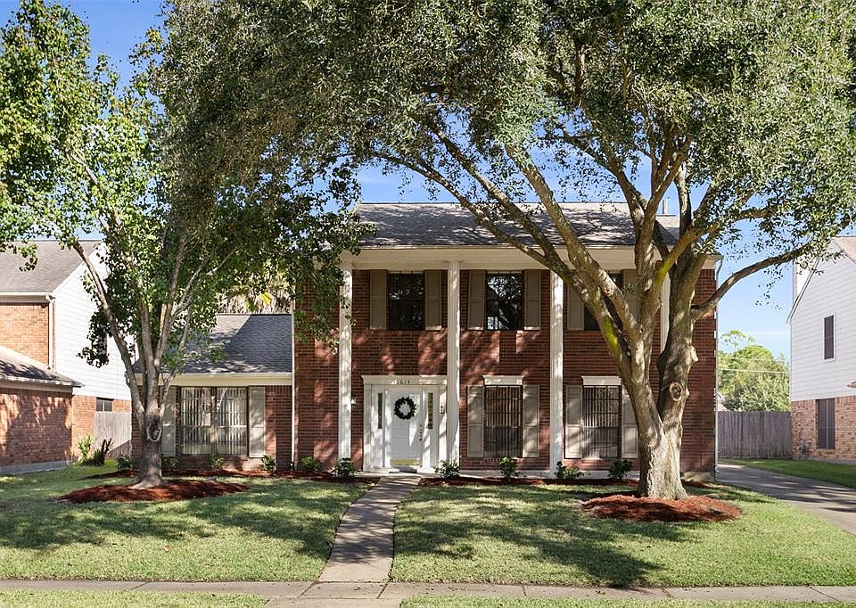 Beautiful 4/2.5 home in Copperfield.