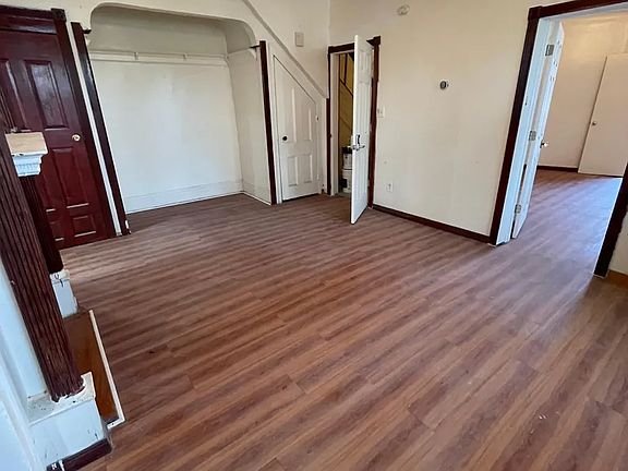 3rd image of 19006 Hollis Ave Floor 1