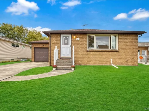 211 Banko Dr, Depew, NY 14043