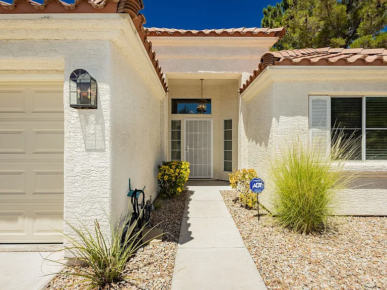 1329 Chaparral Summit Dr — Photo 3