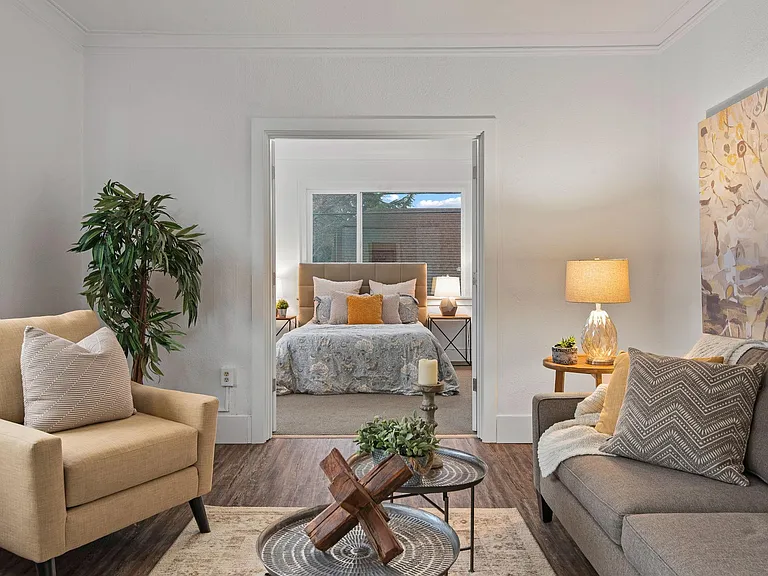 Madrona Apartments — Photo 13