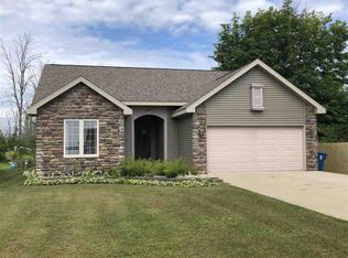 13293 W Shore Dr, Houghton Lake, MI 48629