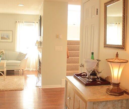 5th image of 526 NE High Meadow Ct Unit 526