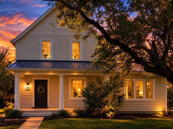 208 1st Street, Dundurn, SK S0K 1K0
