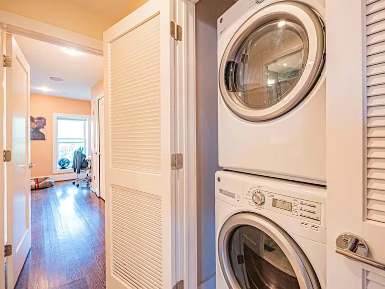1682 Irving St NW #4 — Photo 11