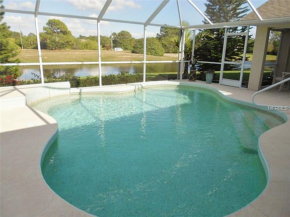 2nd image of 759 Rotonda Cir