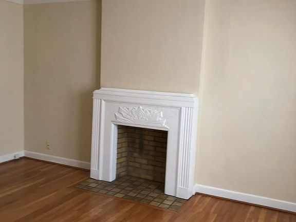 2nd image of 1418 W 6th Ave