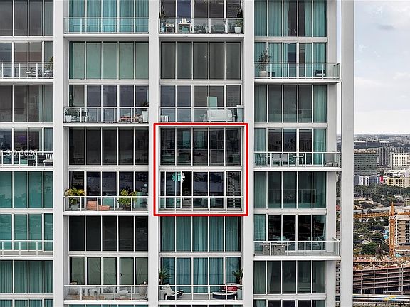 2nd image of 1040 Biscayne Blvd APT 3403