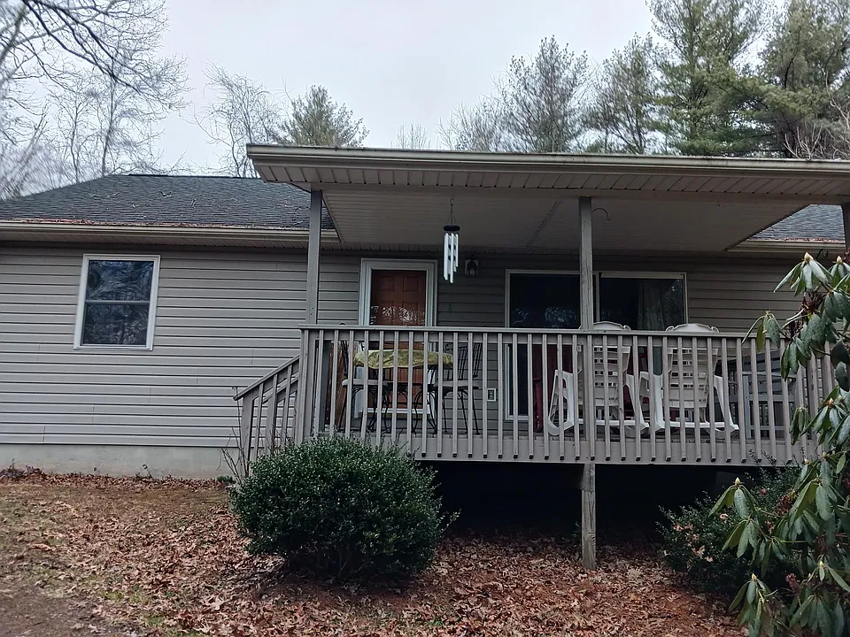 449 Cranberry Ln