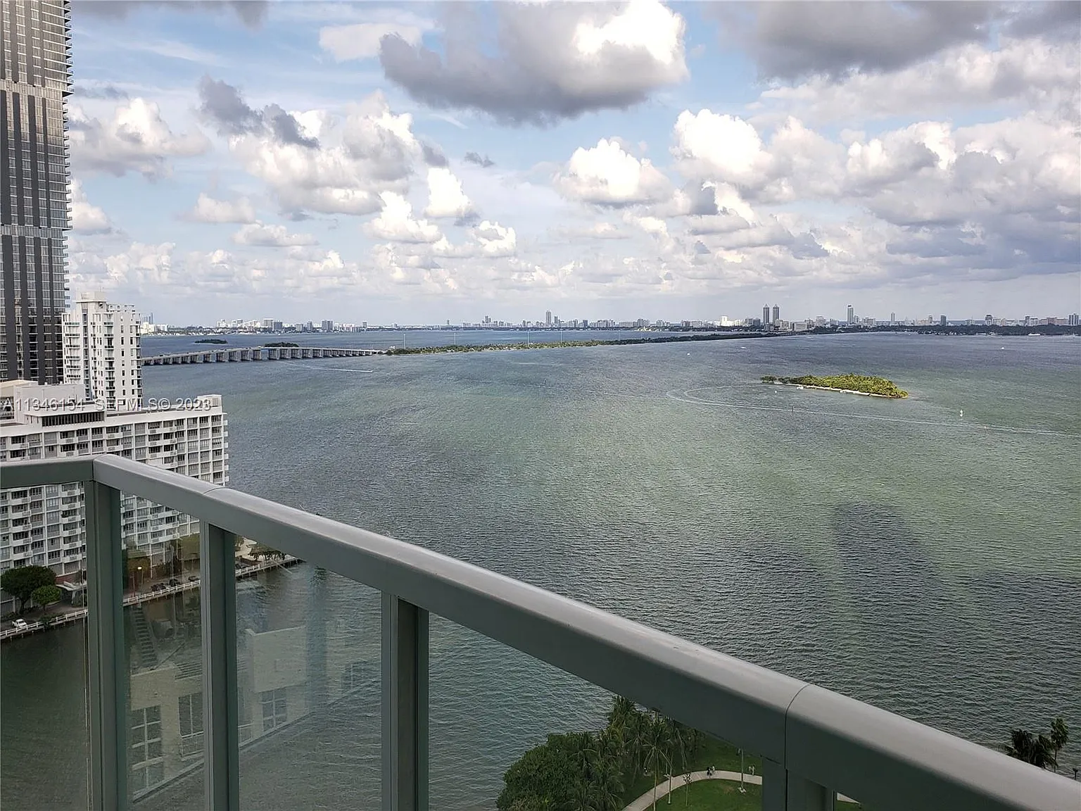 2 bed, 2.5 bath, 1325 sqft, $5,200 — Photo 1