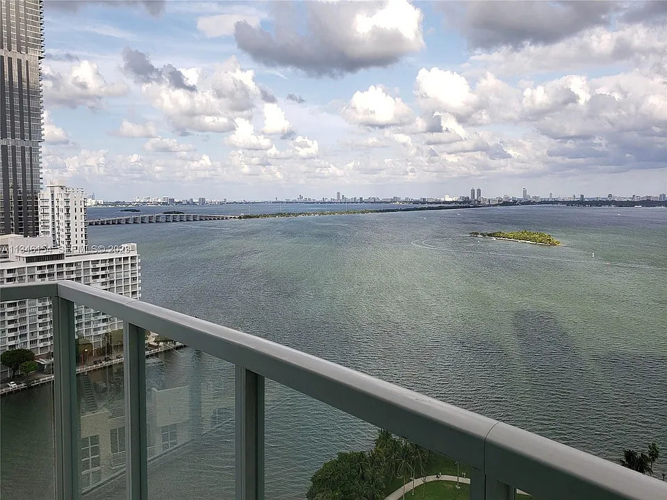 1900 N Bayshore Dr