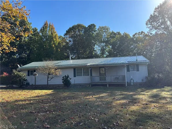 3240 Opera Rd, Mount Perry, OH 43760