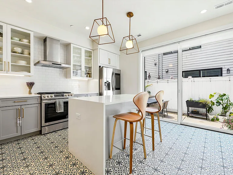 1726 N Hope St — Photo 14