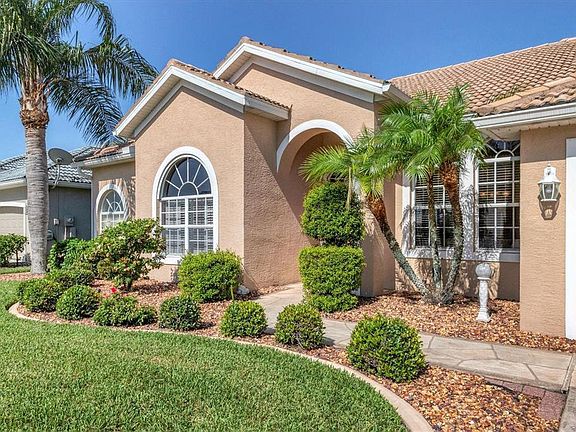 3rd image of 1871 Canary Palm Way