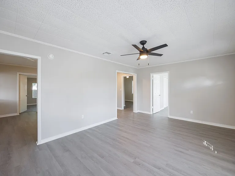 1530 S Martin Luther King Jr Ave — Photo 20