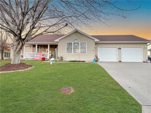 805 E Mitchell St, Marshall, MO 65340