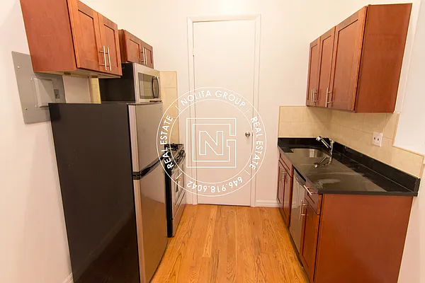 Rented by Nolita Group | media 27