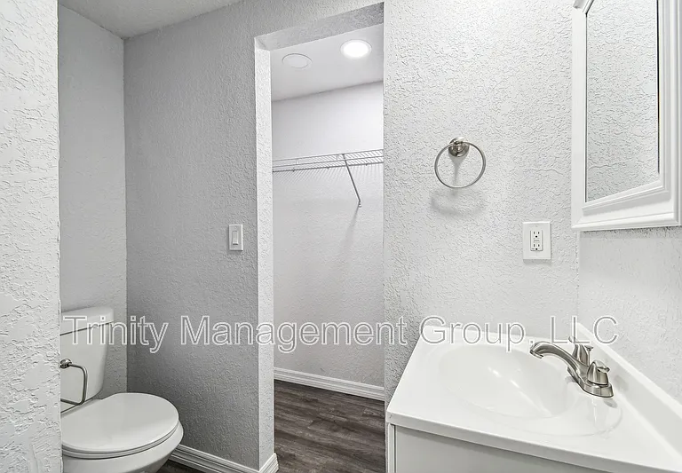 10033 Brunswick Ln #2 — Photo 4