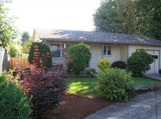 2756 Moonbeam Ct, Hubbard, OR 97032