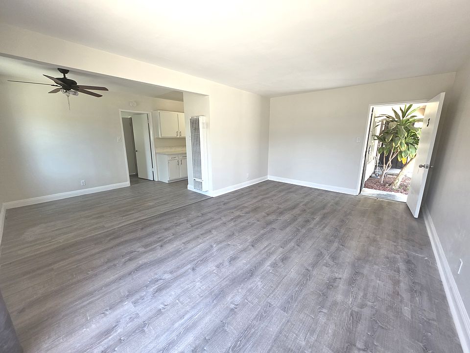 1st image of 1013 S Tamarack Dr #3