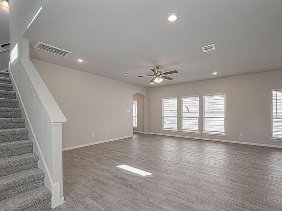 4th image of 750 Marion Pl