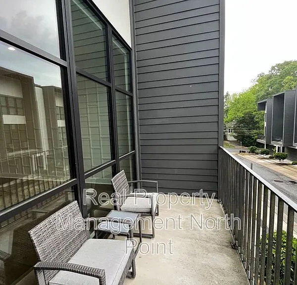 111 Birch St — Photo 44