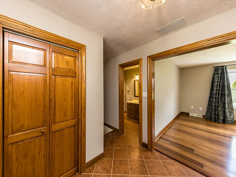 229 Topaz Ln — Photo 6