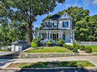 11 Crystal St, Wakefield, MA 01880