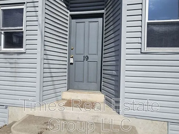 19 W Main St APT 1, Fleetwood, PA 19522