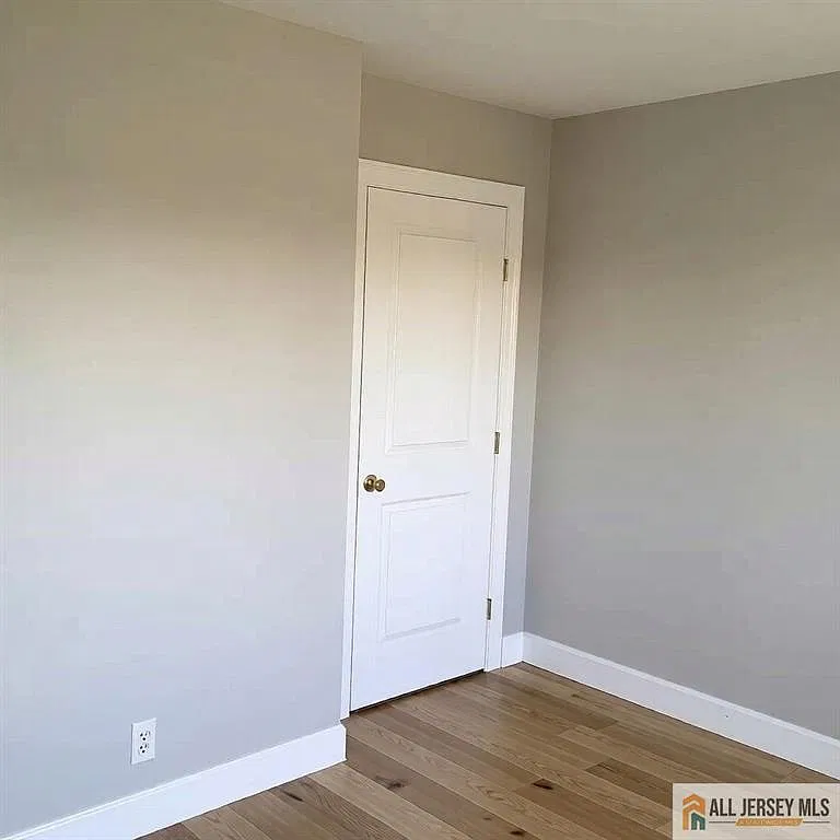 2 bed, 1.0 bath, $1,500 — Photo 1