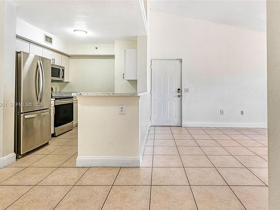 4th image of 15410 SW 284th St #8305