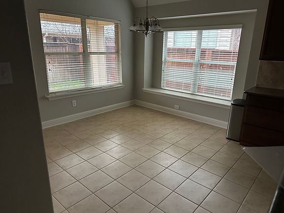 4th image of 840 Carolina Way