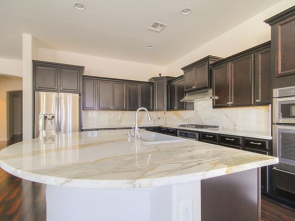3rd image of 4743 Heartstone Cir