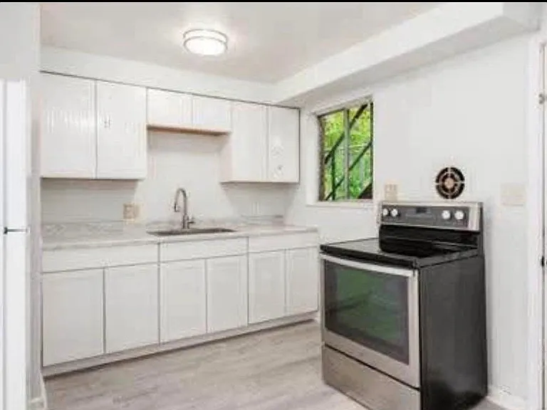 1954 Oakland Park Ave #C — Photo 5