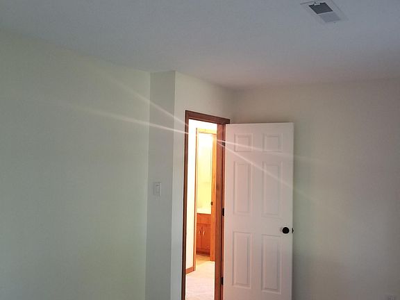 4th image of 8310 Fieldshire Dr
